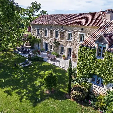 Le Manoir De Beauregard B&B